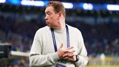 Заокеанский сезон российского тренера закончился катастрофой. У Слуцкого была возможность поработать в Китае, но в итоге он отказался от нее.