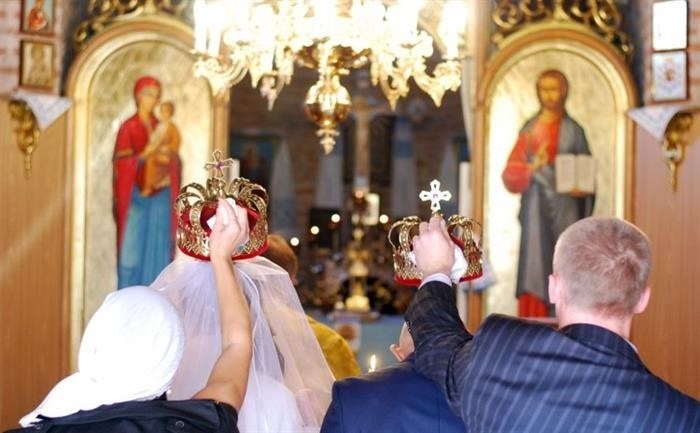 Обвенчание в церкви без регистрации брака: возможно ли и как это сделать?