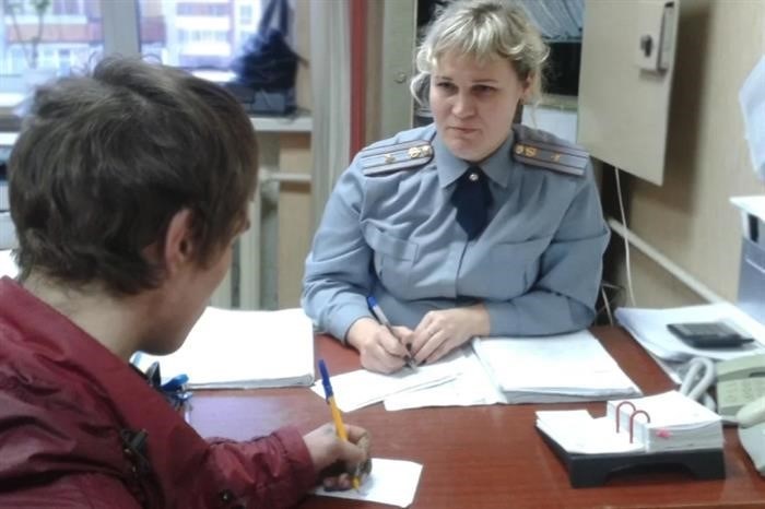 Круг обязанностей инспектора уголовно-исполнительной инспекции обширен. Фото: Кировская исправительная колония УФСИН России по Кировской области, Киров, Россия, служба отчетности по делам. Киров.