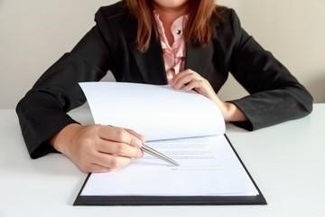 Как выбрать адвоката по уголовным делам в Ангарске