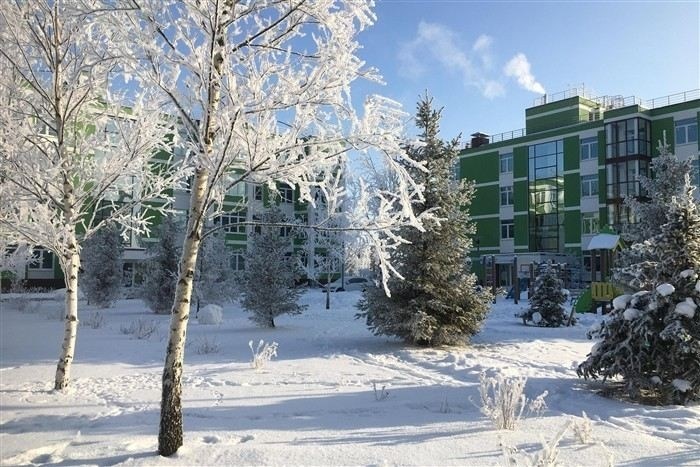 Как новые поправки могут повлиять на сроки службы для иностранных граждан с российским паспортом?
