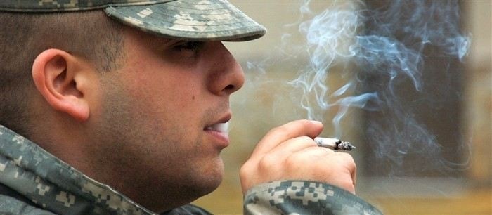 Как курение влияет на здоровье военнослужащих и что об этом говорят медики?