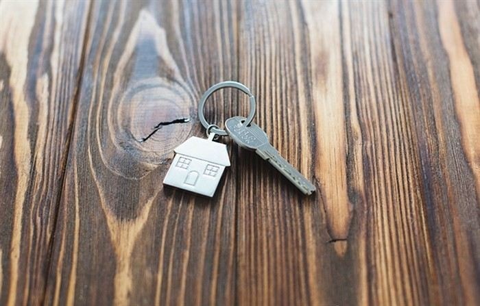 Доля детей в квартире, приобретённой по программе для военнослужащих, определяется как обязательная доля в праве общей собственности.