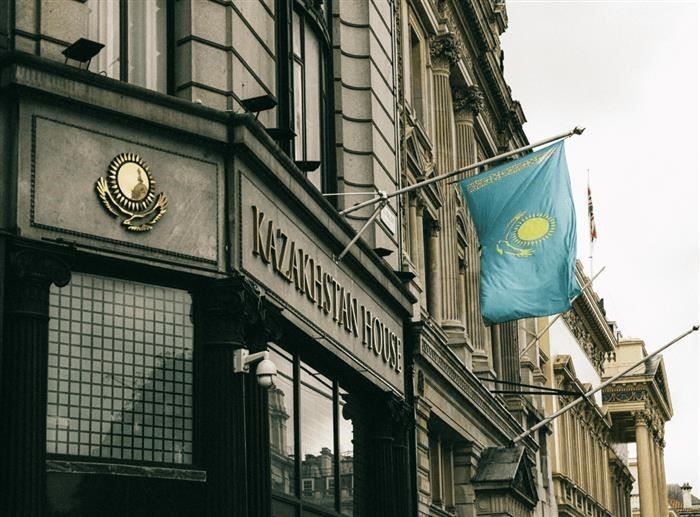 Для проживания в Казахстане потребуется заграничный паспорт